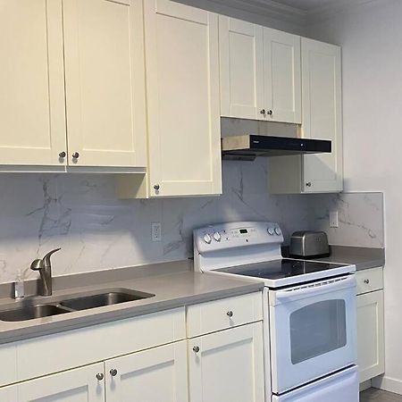 Separate Entrance One Bed Room Studio! Richmond Exterior foto