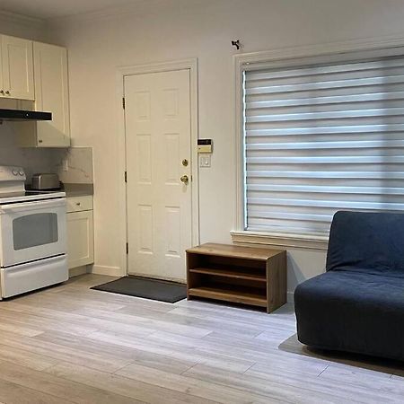 Separate Entrance One Bed Room Studio! Richmond Exterior foto