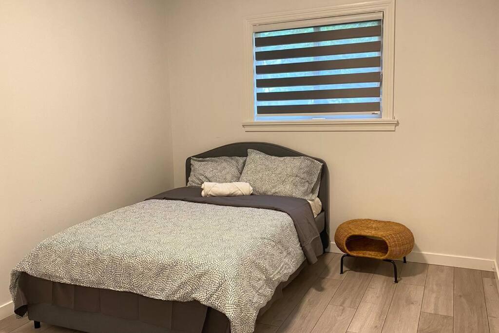 Separate Entrance One Bed Room Studio! Richmond Exterior foto